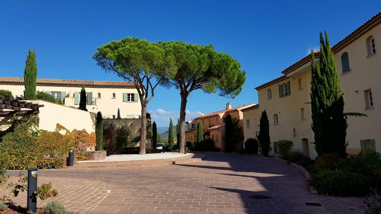 Villa Au Golf De St-Endreol La Motte エクステリア 写真